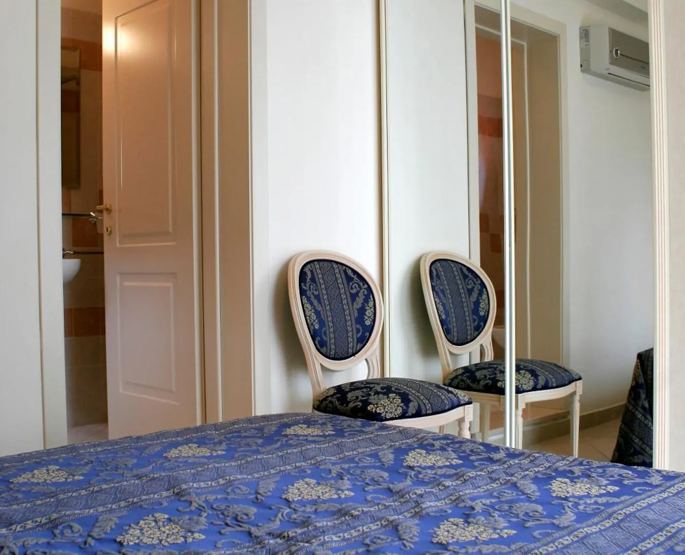Residence Olimpo Rimini 5*,